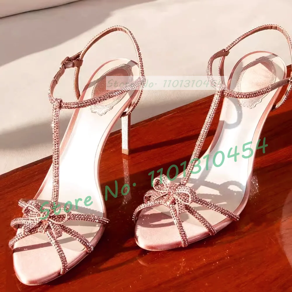 Crystal Bow T-bar Satin Sandal - Women'S Fashion Trends avis et prix