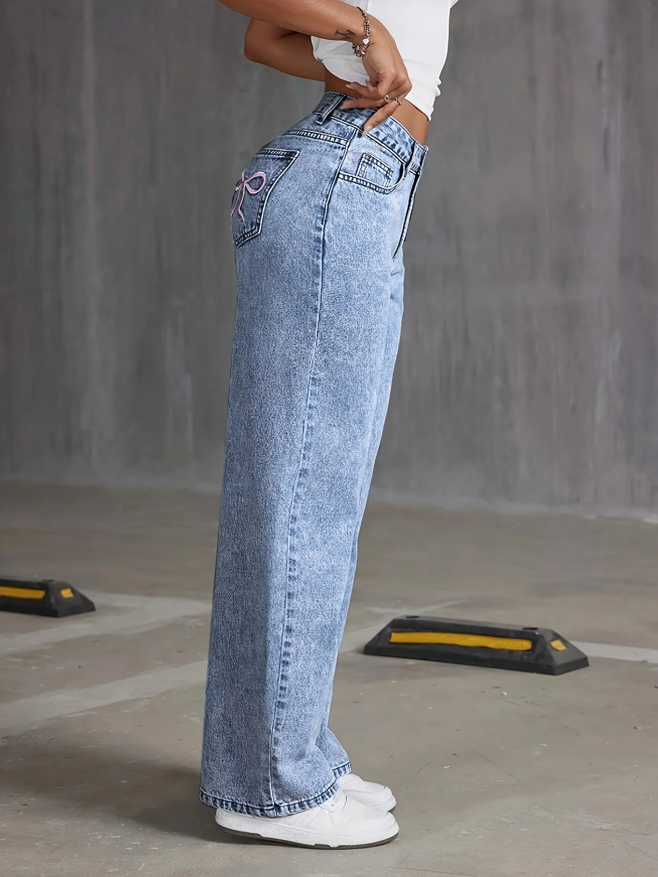 Women's Back Pocket Bow Embroi - Mom Jeans Women avis et prix